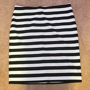 Worthington Black and White Skirt